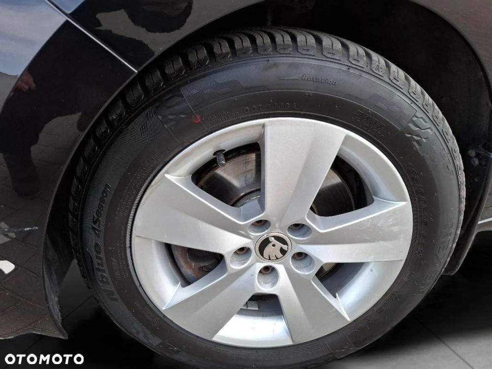 Skoda RAPID 1.6 TDI DPF Ambition - 17