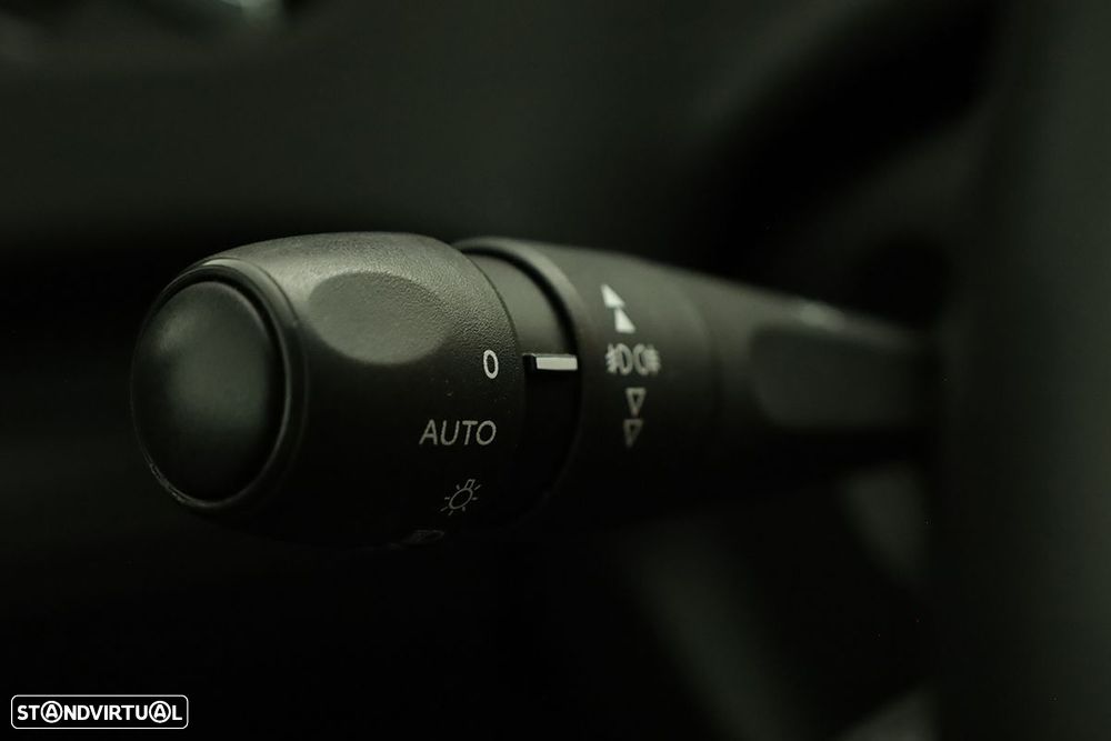 Peugeot 208 1.2 PureTech Active - 17