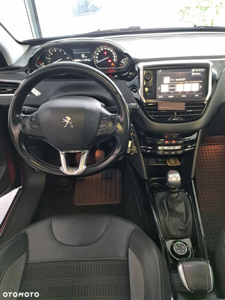 Peugeot 2008 1.2 PureTech Allure Pack S&S - 15