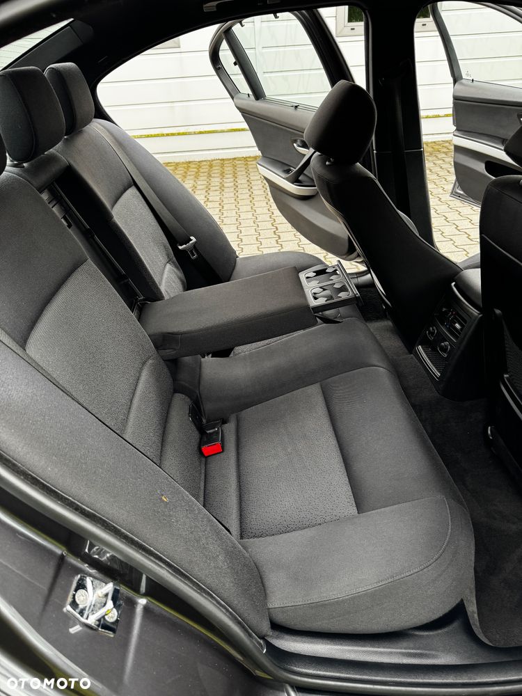 BMW Seria 3 - 18