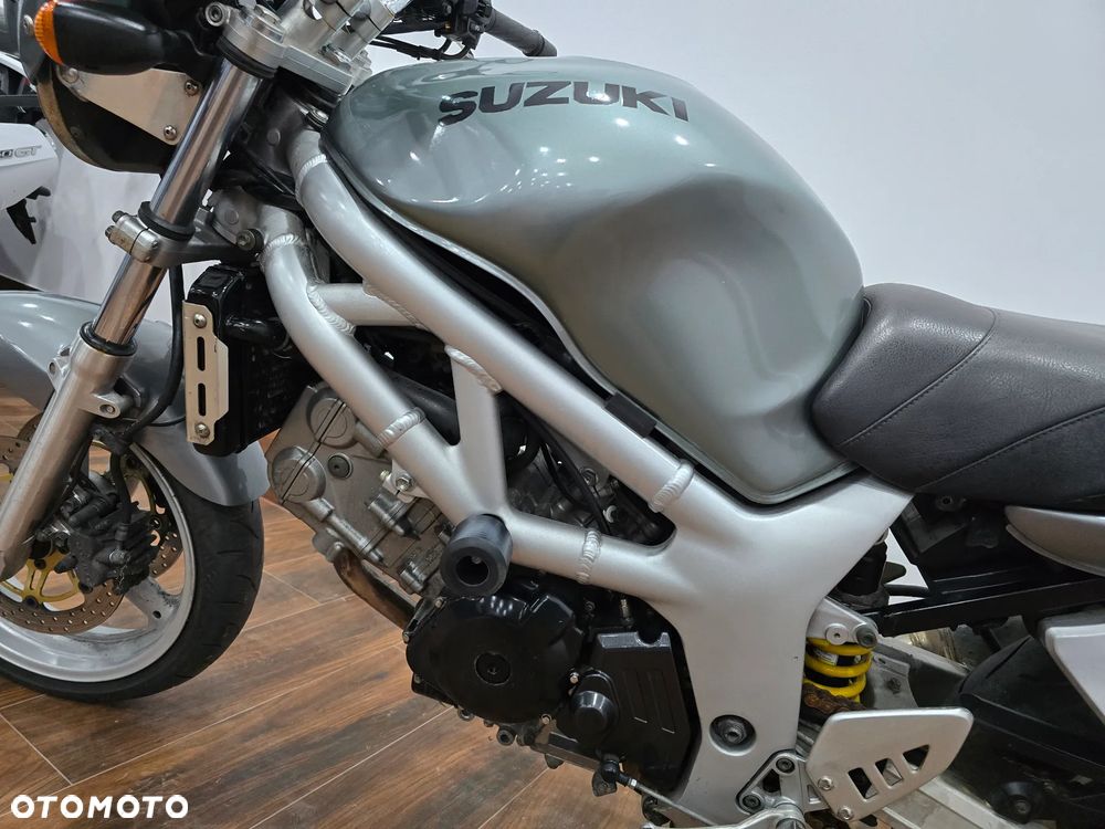 Suzuki SV - 11