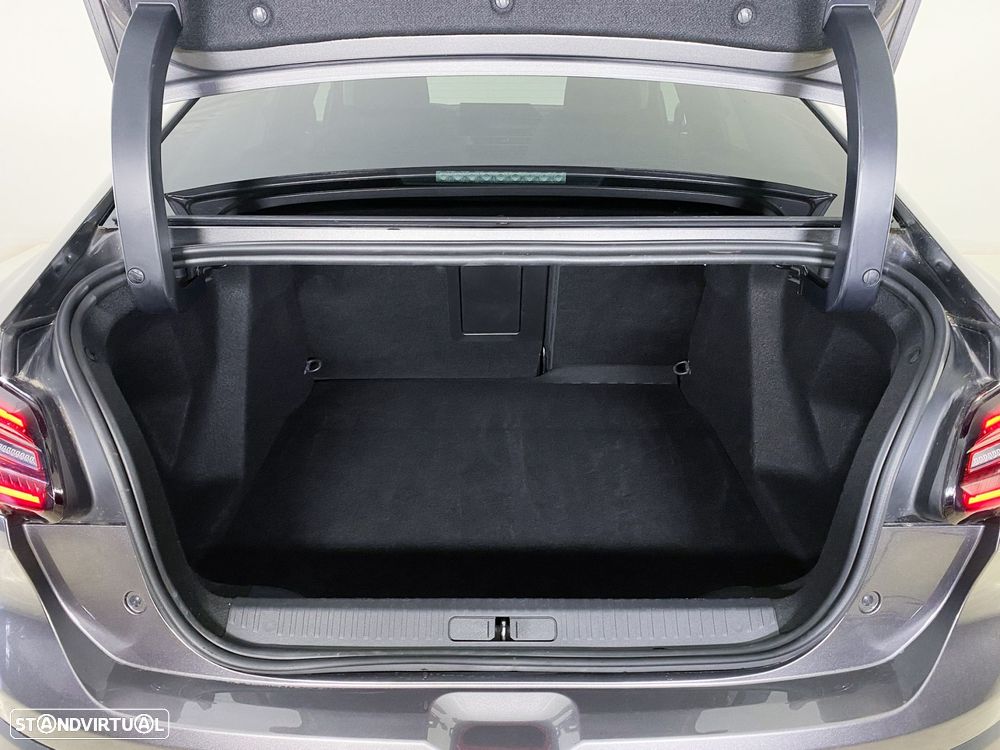 Citroën C4 X 1.2 PureTech Max EAT8 - 8