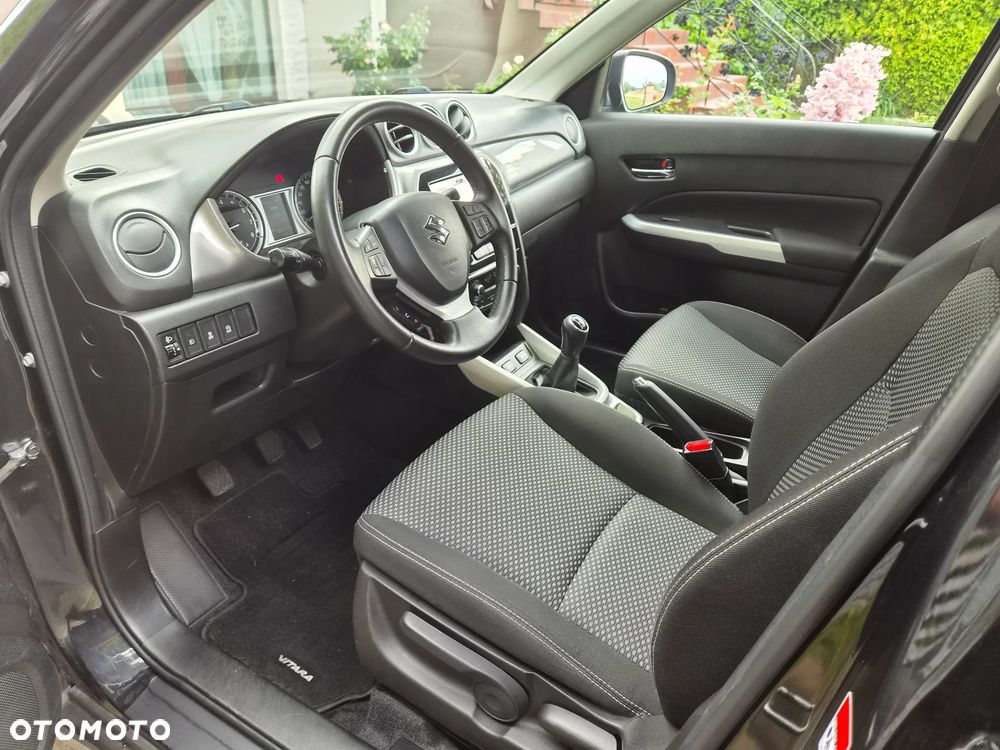 Suzuki Vitara 1.6 Comfort 2WD - 19