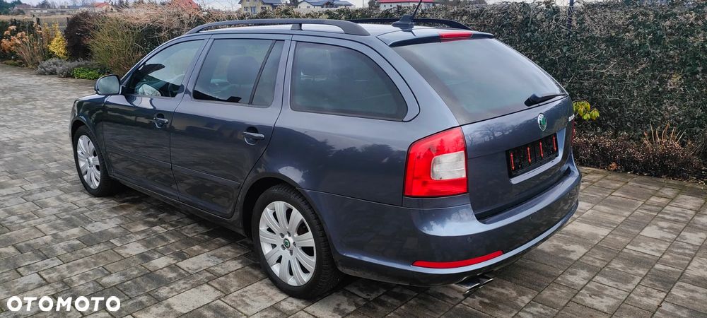 Skoda Octavia 2.0 TFSI RS DSG - 8