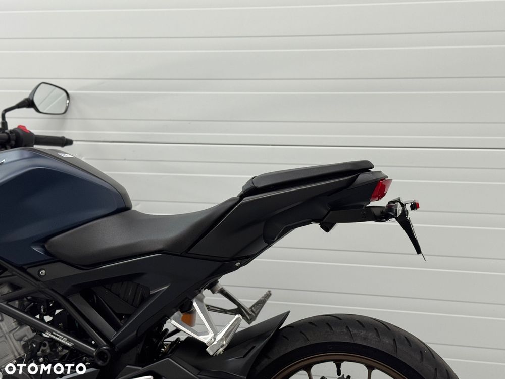 Honda CB - 18