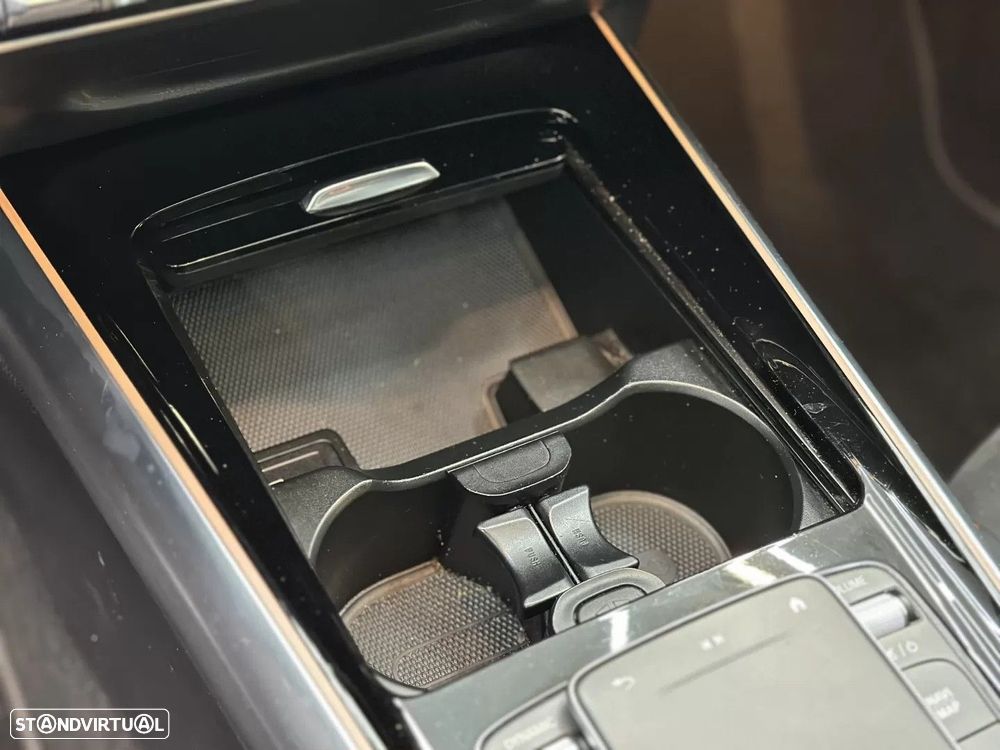 Mercedes-Benz GLA 250 e AMG Line - 36