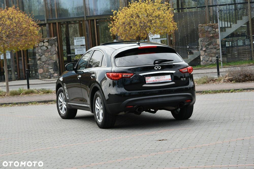 Infiniti FX - 16