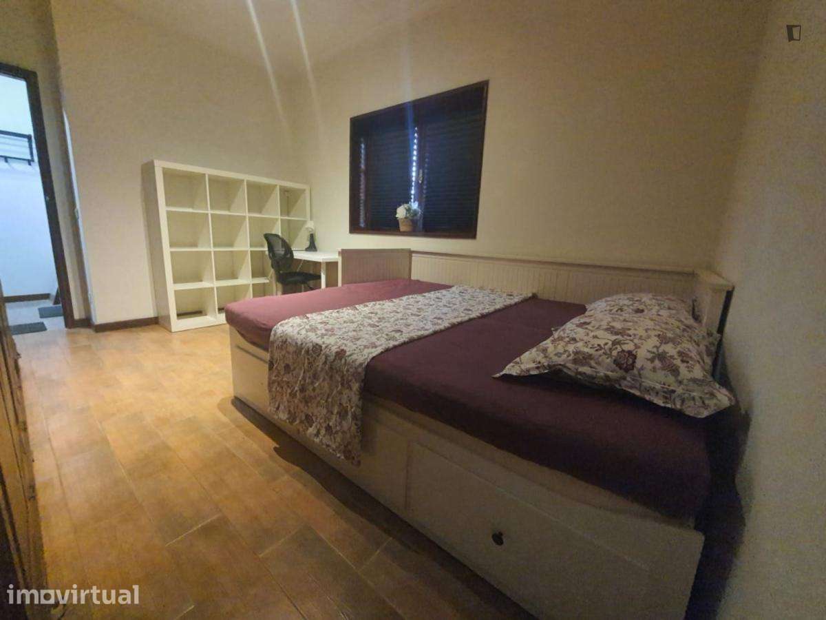 Quarto - localizado em Gulpilhares Porto - Grande imagem: 4/17
