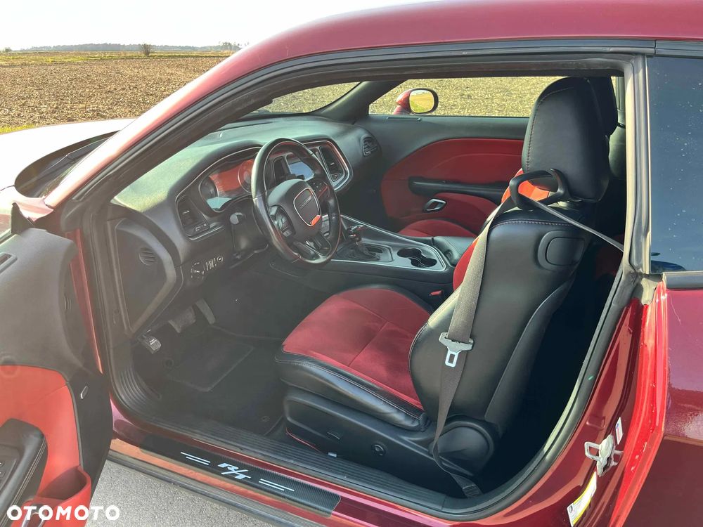 Dodge Challenger 5.7 R/T - 6