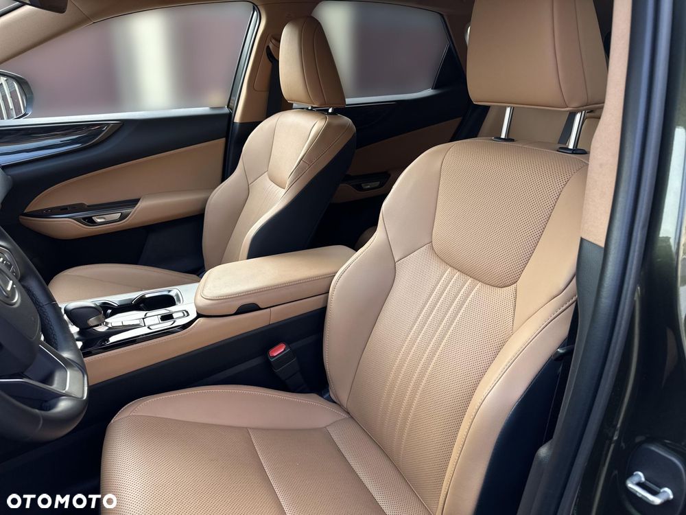 Lexus NX 350h Prestige 2WD - 18