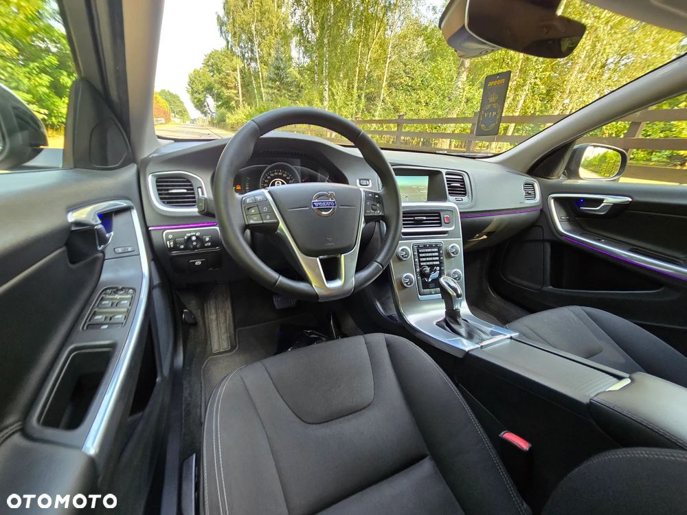 Volvo V60 D3 Geartronic Business Edition - 33