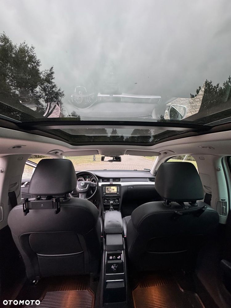 Skoda Superb 2.0 TDI DSG Elegance - 12