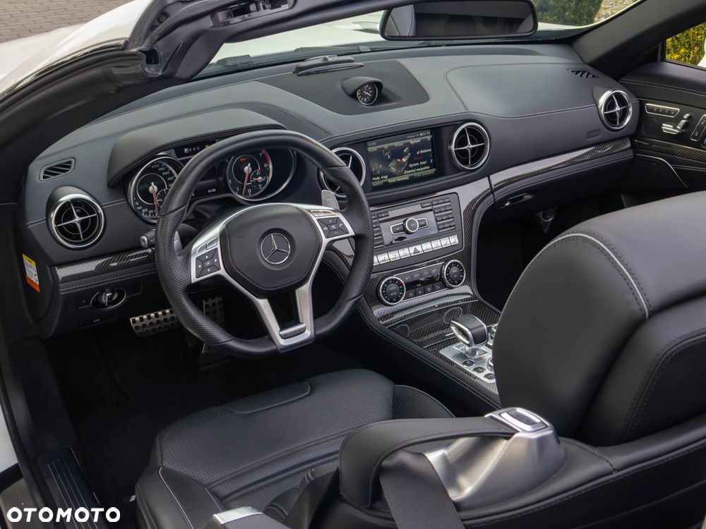 Mercedes-Benz SL 63 AMG - 16