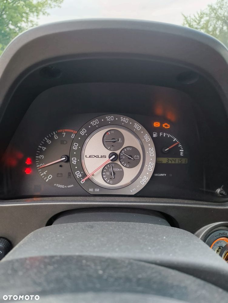 Lexus IS - 8