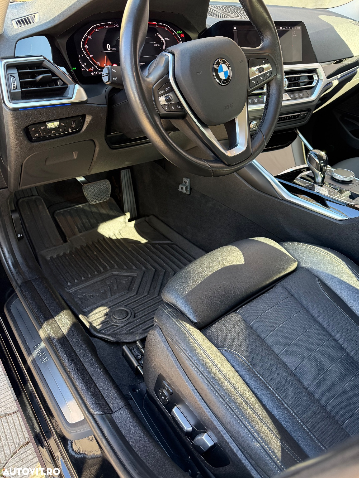 BMW Seria 3 318i Aut. Sport Line - 27