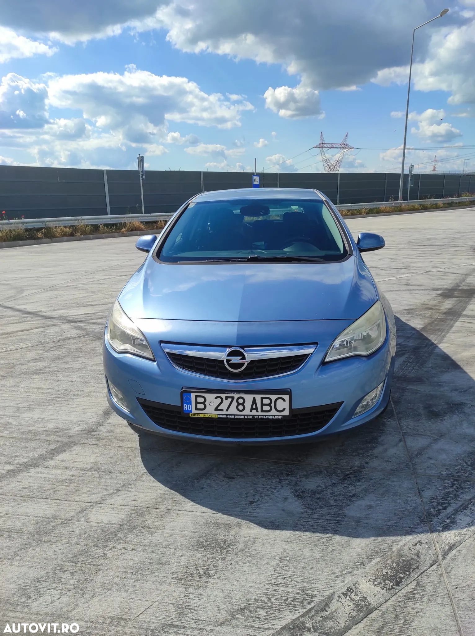 Opel Astra 1.4 Turbo Enjoy - 1