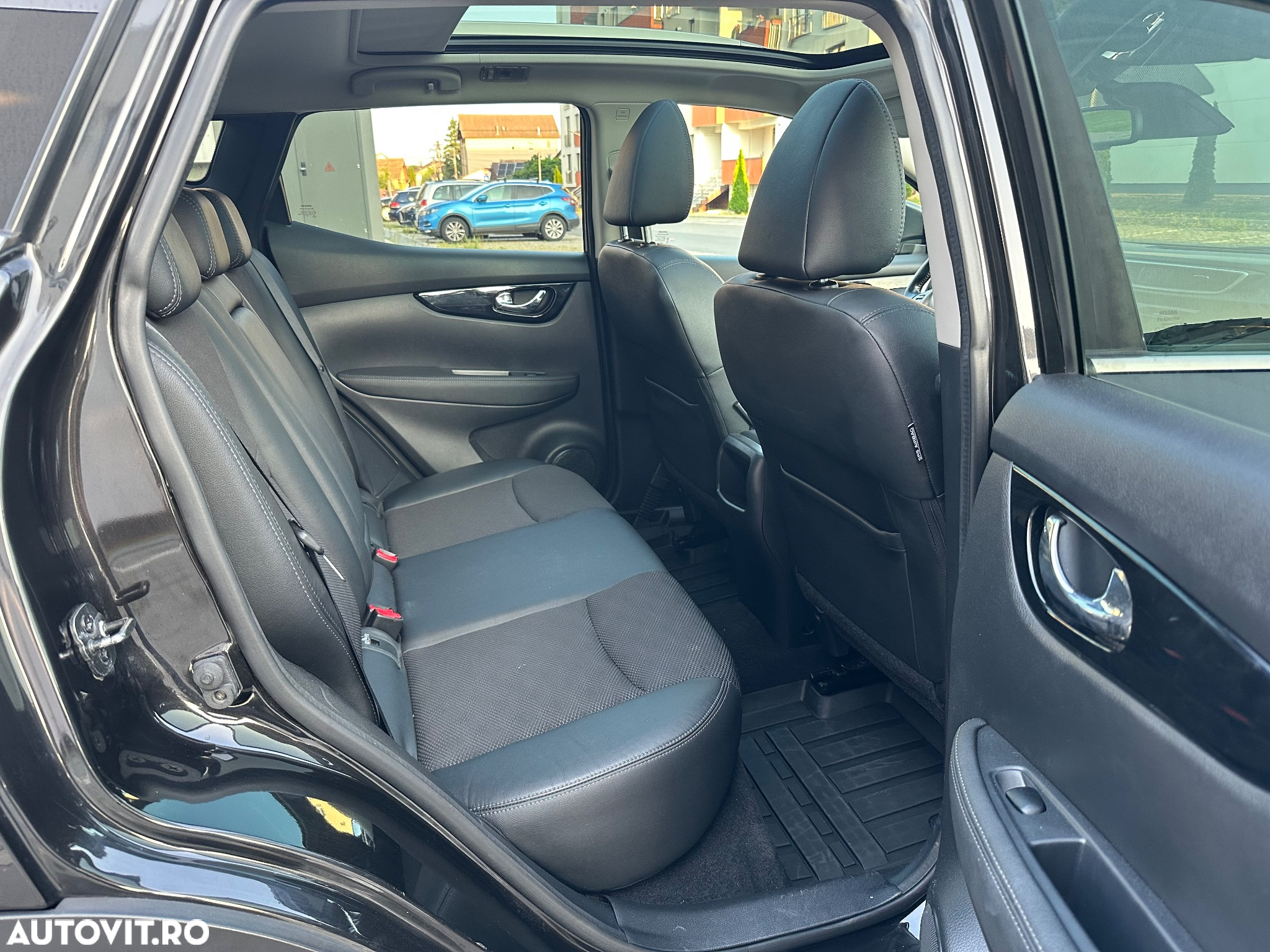 Nissan Qashqai 1.6 DCI 4 x 4 DPF Start/Stop tekna - 13
