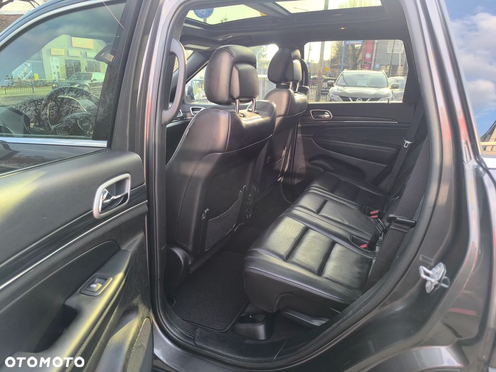 Jeep Grand Cherokee - 21