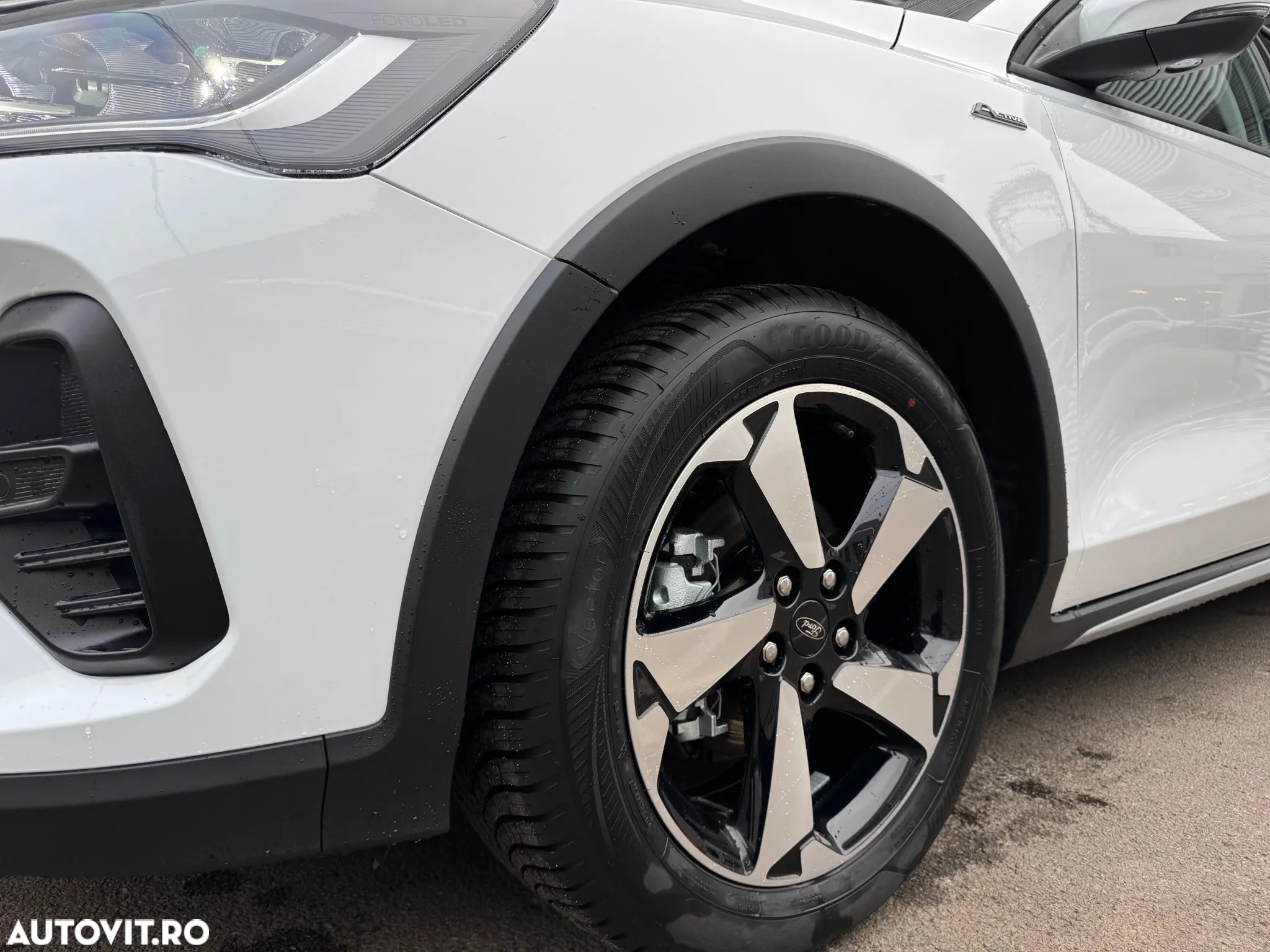 Ford Focus 1.0 EcoBoost MHEV Active X - 11
