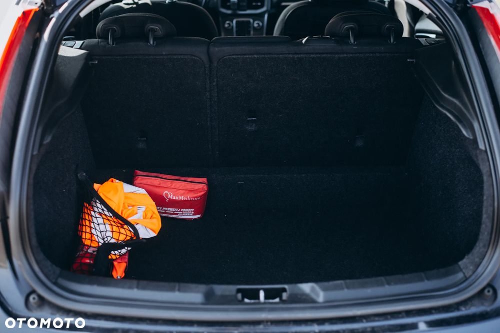 Volvo V40 D4 Kinetic - 12