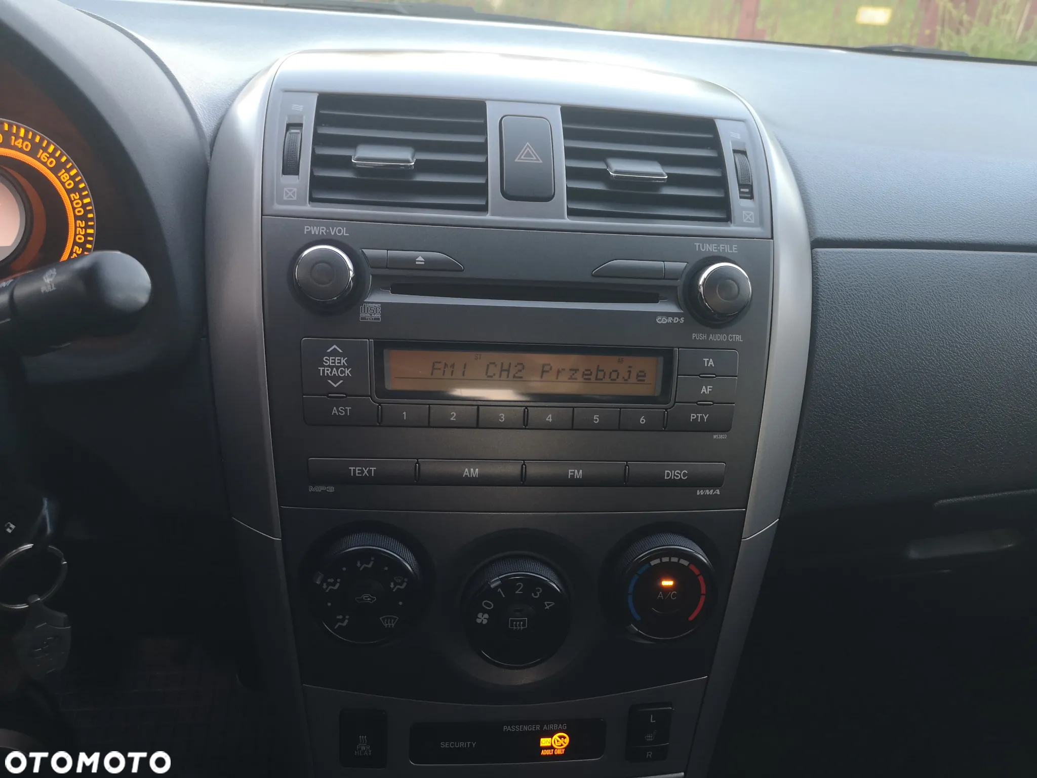 Toyota Corolla - 11