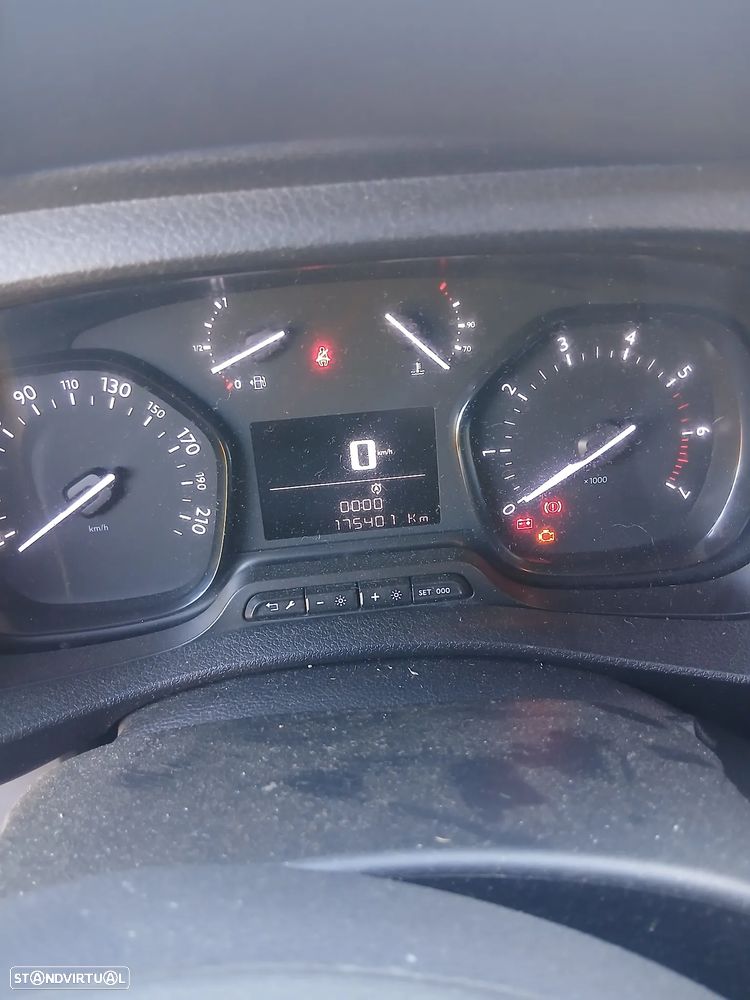 Toyota Proace 1.6 D-4D L1 6L - 8