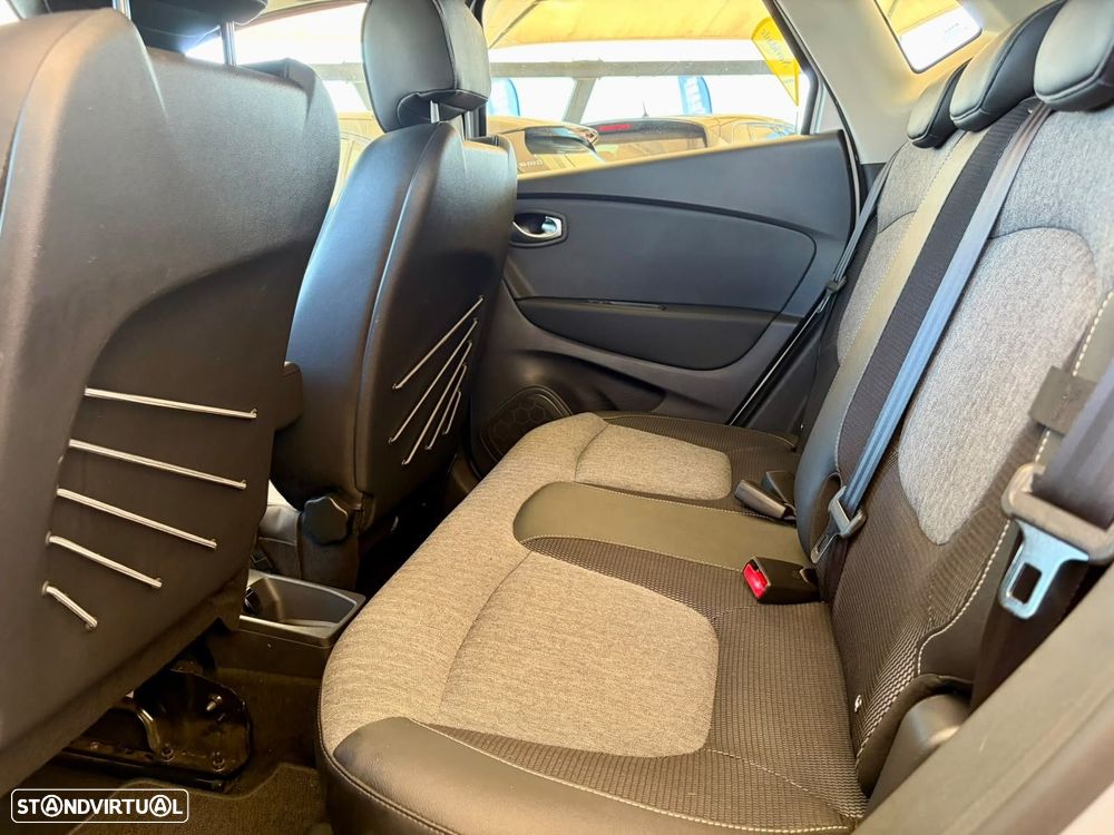 Renault Captur 1.2 TCe Exclusive - 15