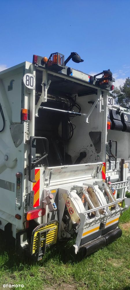 Renault Midlum 270 SEMAT ZOELLER - 4