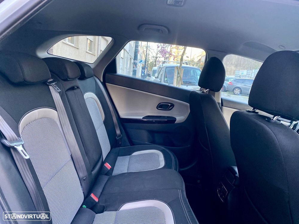 Kia ProCeed 1.6 CRDi GT Line 7DCT - 26