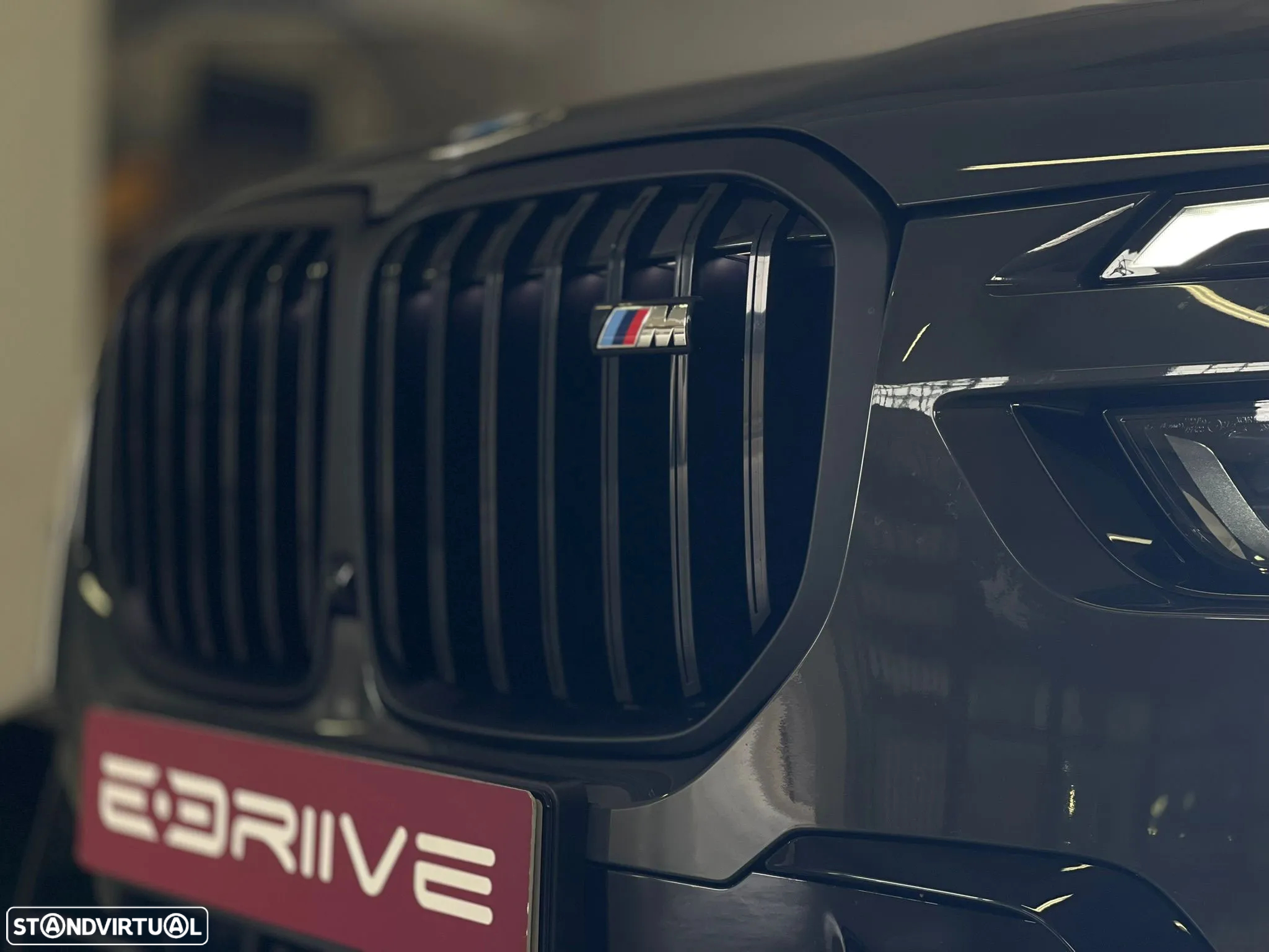 BMW X7 M M60i - 3