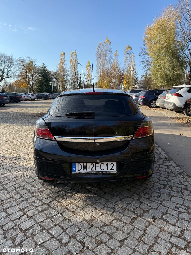 Opel Astra 1.8 16V Coupe - 11