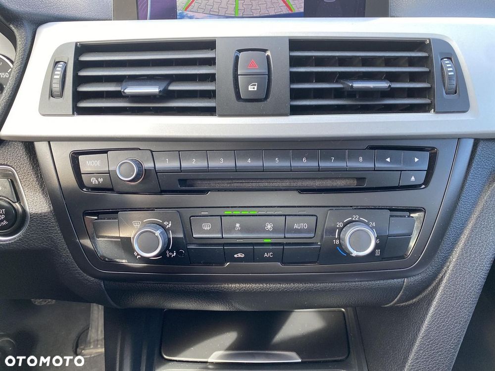 BMW Seria 3 318d EU6 - 22