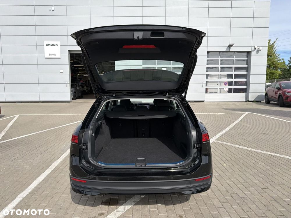 Volkswagen Passat - 16