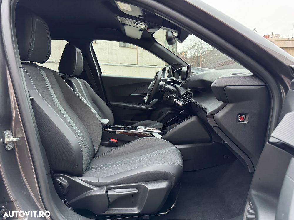Peugeot 2008 PureTech 130 EAT8 Allure Pack - 14