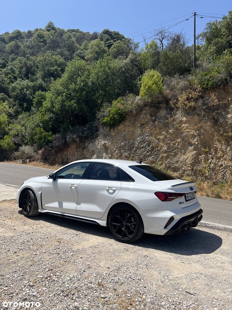 Audi RS3 Limousine - 8