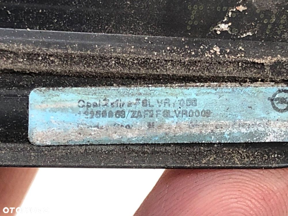 LISTWA ZGARNIAJĄCA PRZÓD PRAWA CHROM  OPEL ZAFIRA TOURER C (P12) 2011 - 2022 2.0 CDTi (75) 96 kW - 4