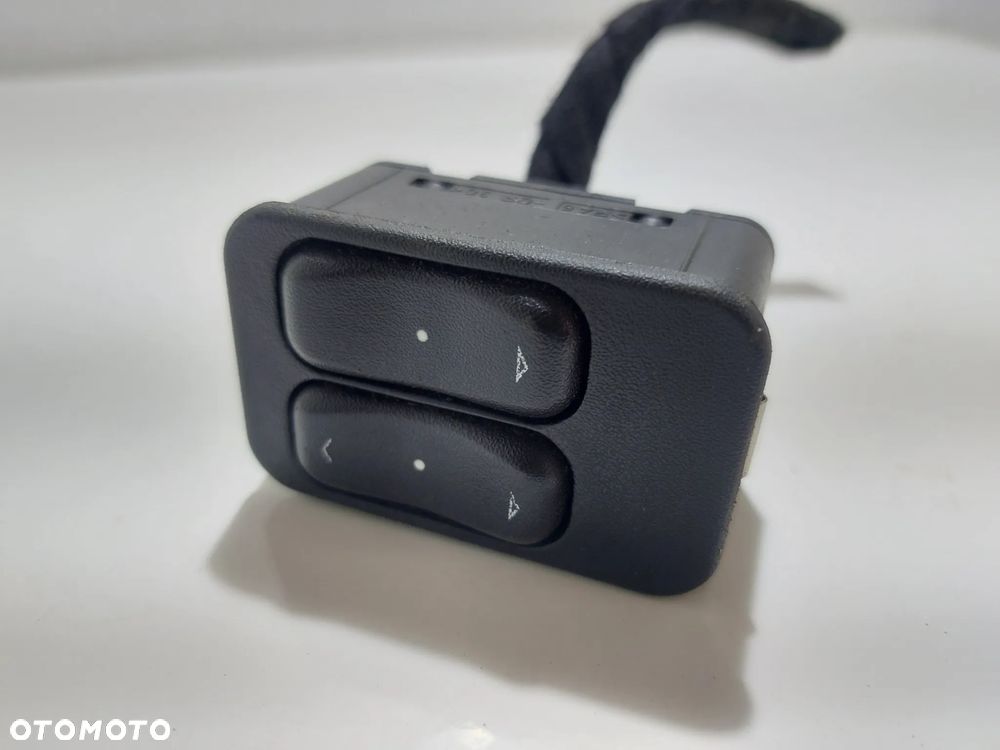 PRZELACZNIK WLACZNIK SZYB OPEL CORSA C MERIVA A COMBO SLASK WYSYLKA - 1