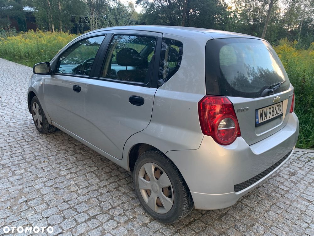 Chevrolet Aveo 1.2 16V Base - 8