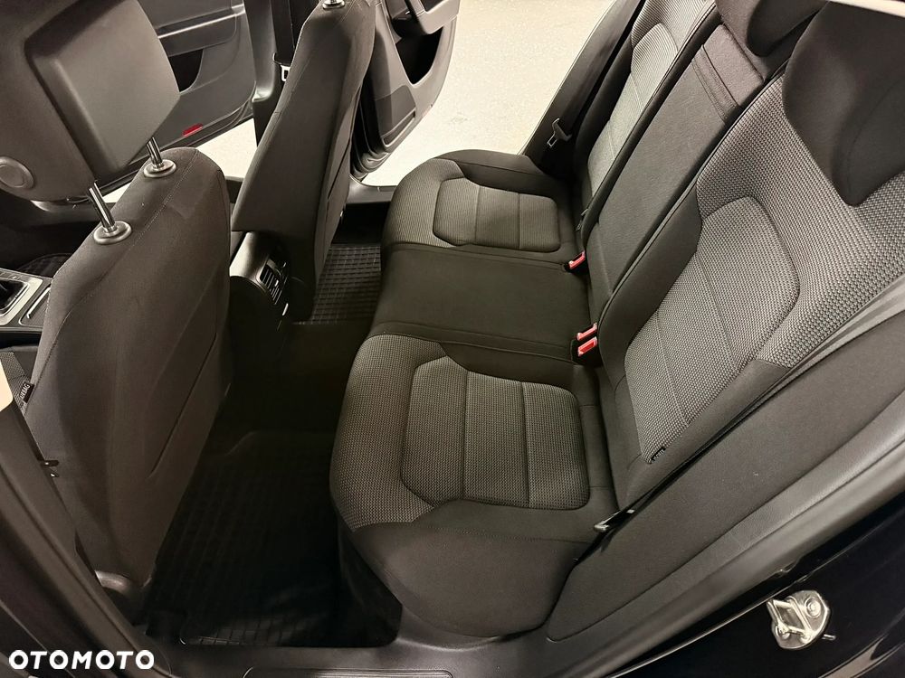 Volkswagen Passat 1.4 TSI BMT Comfortline - 18