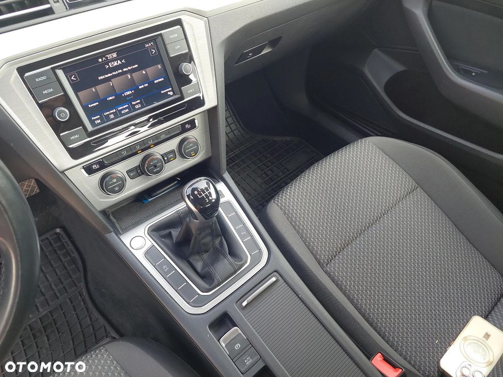Volkswagen Passat 1.5 TSI EVO Trendline - 15
