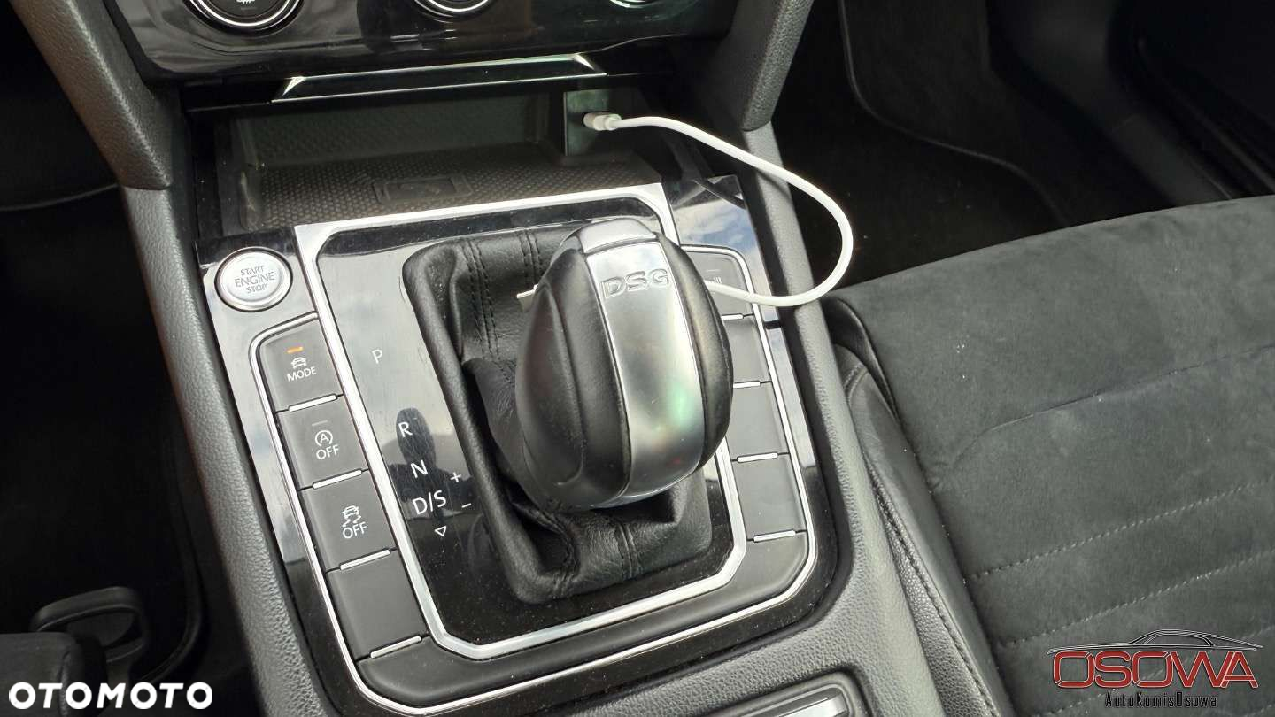 Volkswagen Passat - 19
