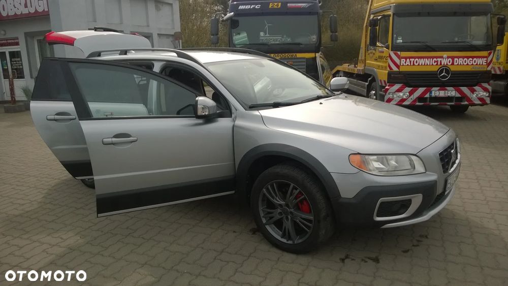 Volvo XC 70 D5 AWD Momentum - 21