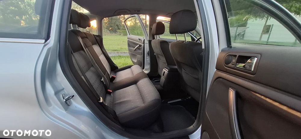 Volkswagen Passat - 20