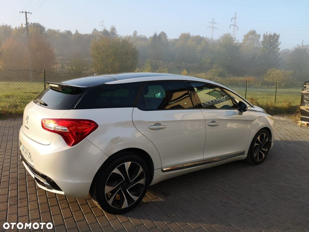 Citroën DS5 HDi 165 Business - 32