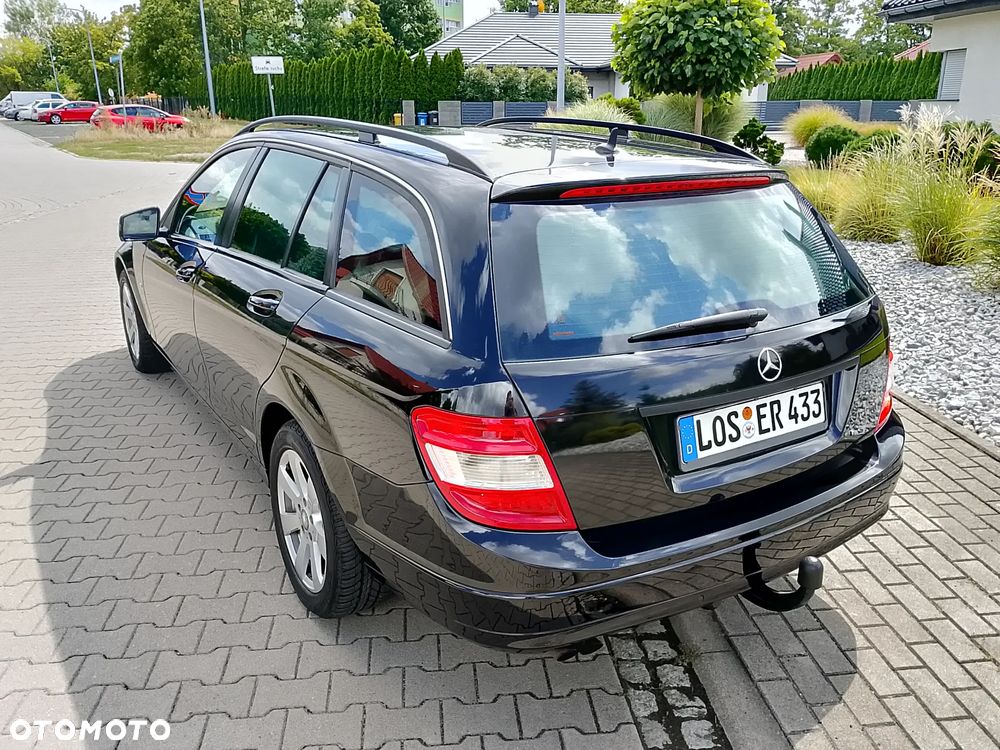 Mercedes-Benz Klasa C 180 CGI BlueEff Classic - 7