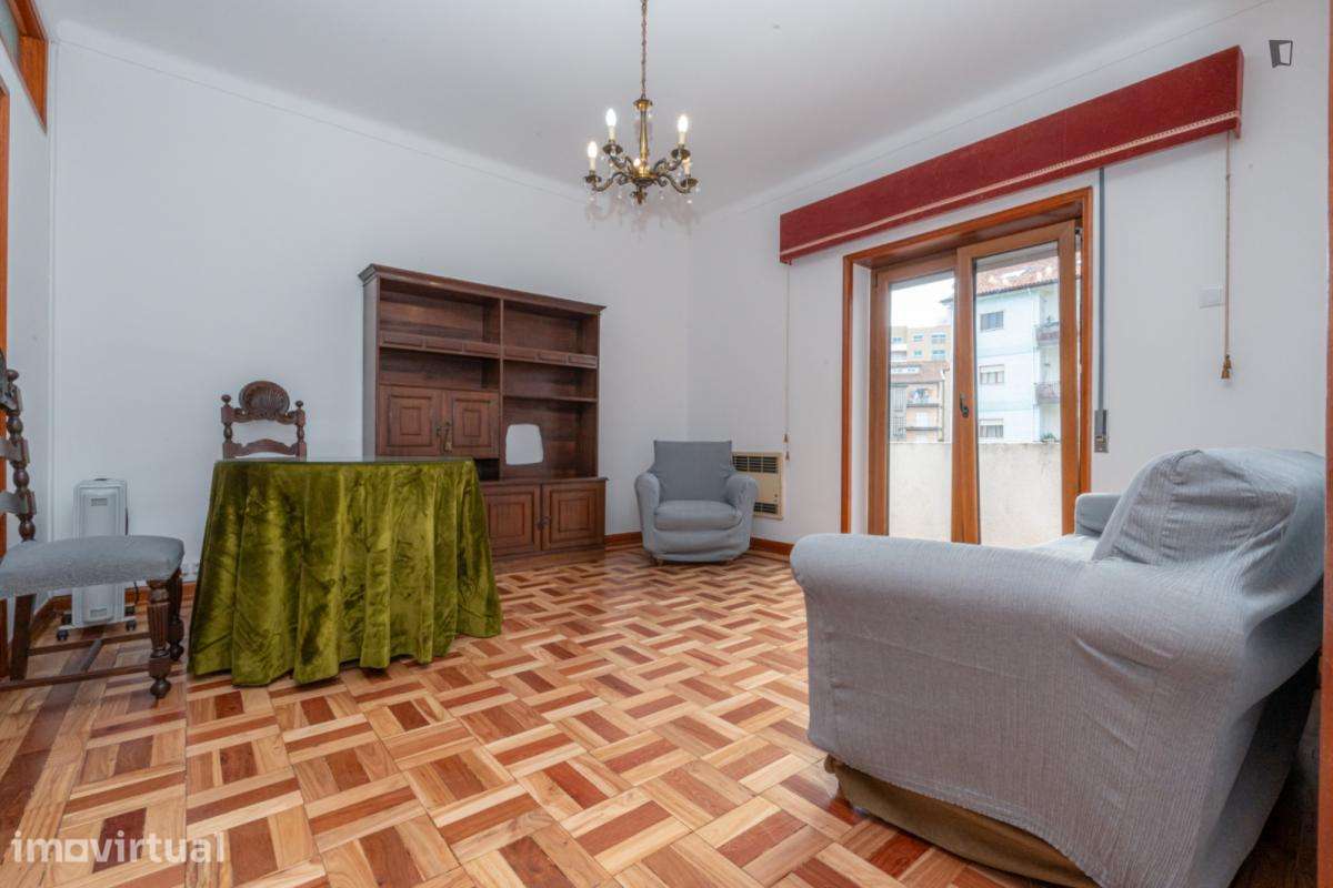 Quarto - localizado em Celas Coimbra Portugal Coimbra - Grande imagem: 4/9