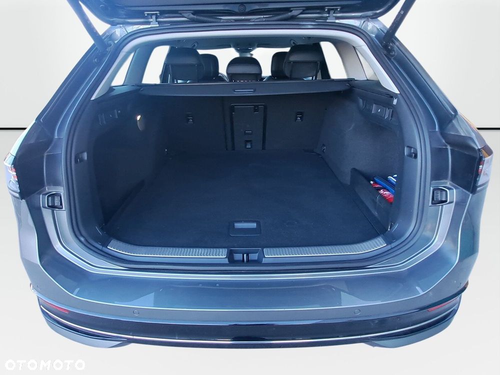 Volkswagen Passat - 36