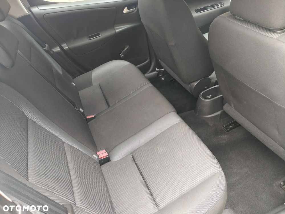Peugeot 207 - 11