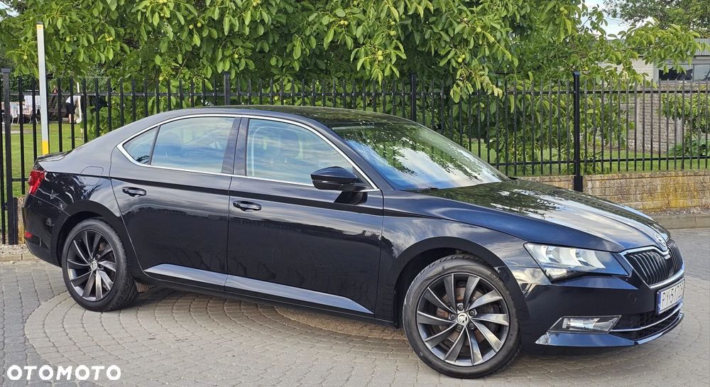 Skoda Superb 2.0 TDI DSG Ambition - 8