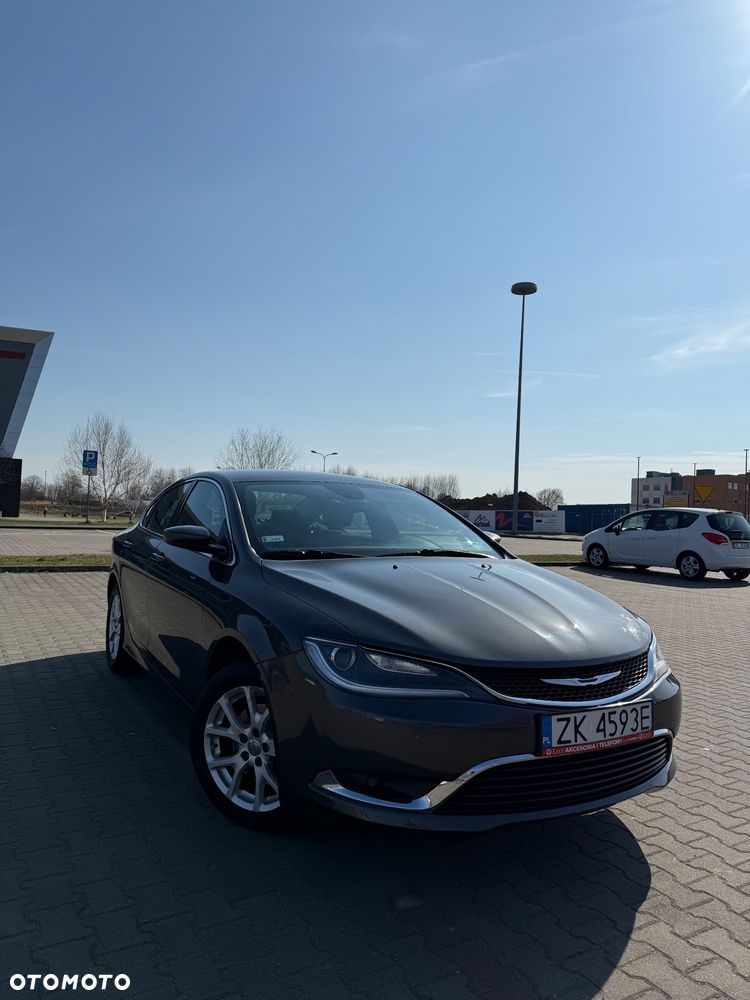 Chrysler 200 - 2